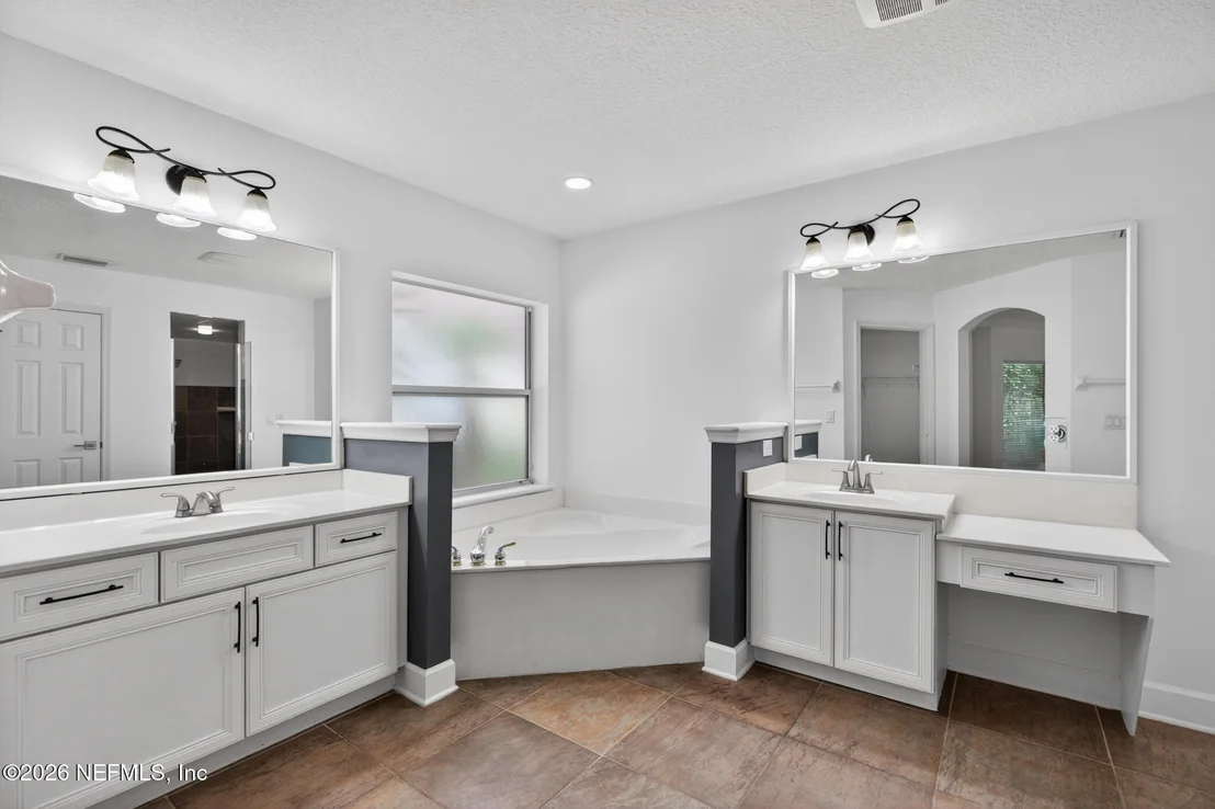Photo of 10133 DELPOINT Lane