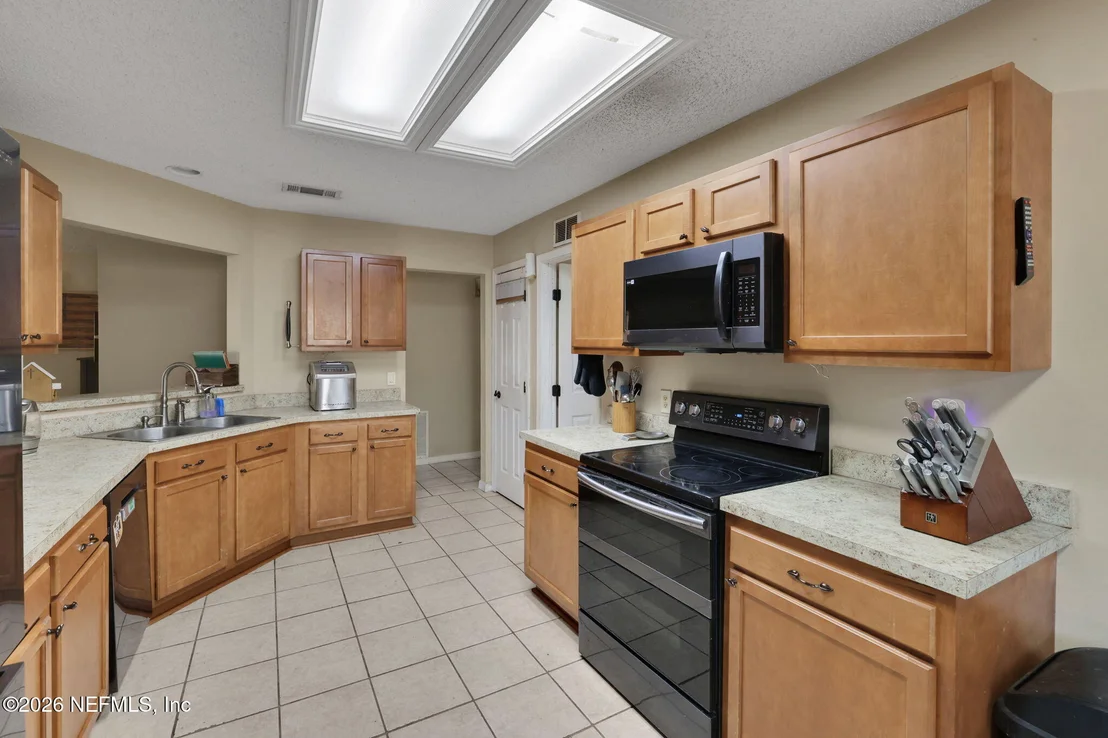 Photo of 8457 SUGARTREE Drive