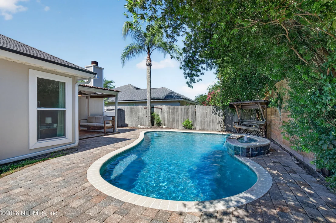 Photo of 12151 SUNCHASE Drive