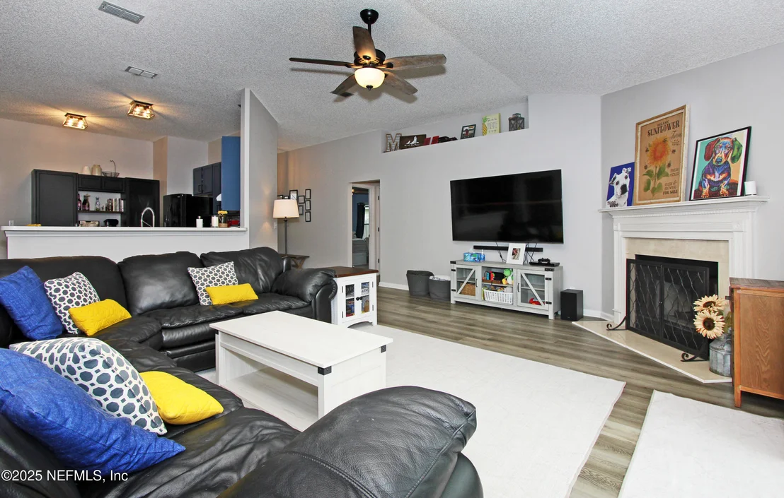 Photo of 14603 BERRINGER Lane