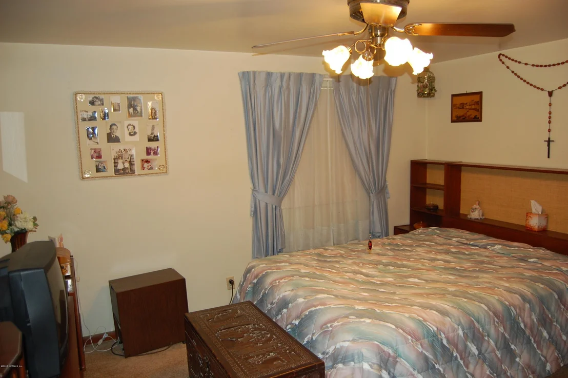 Photo of 2810 Robinette Drive