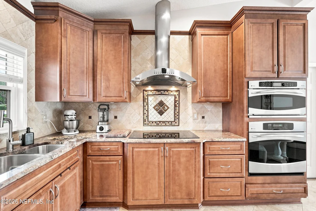 Photo of 1407 RIVERGATE Drive