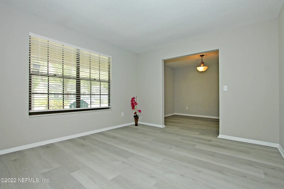 Photo of 8147 WEYBRIDGE Drive