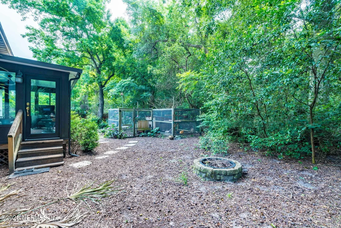 Photo of 1738 CLEMSON Road