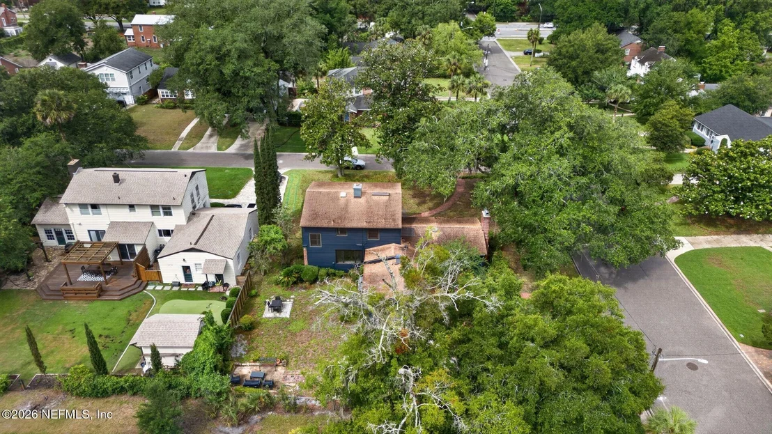 Photo of 2405 PINERIDGE Road