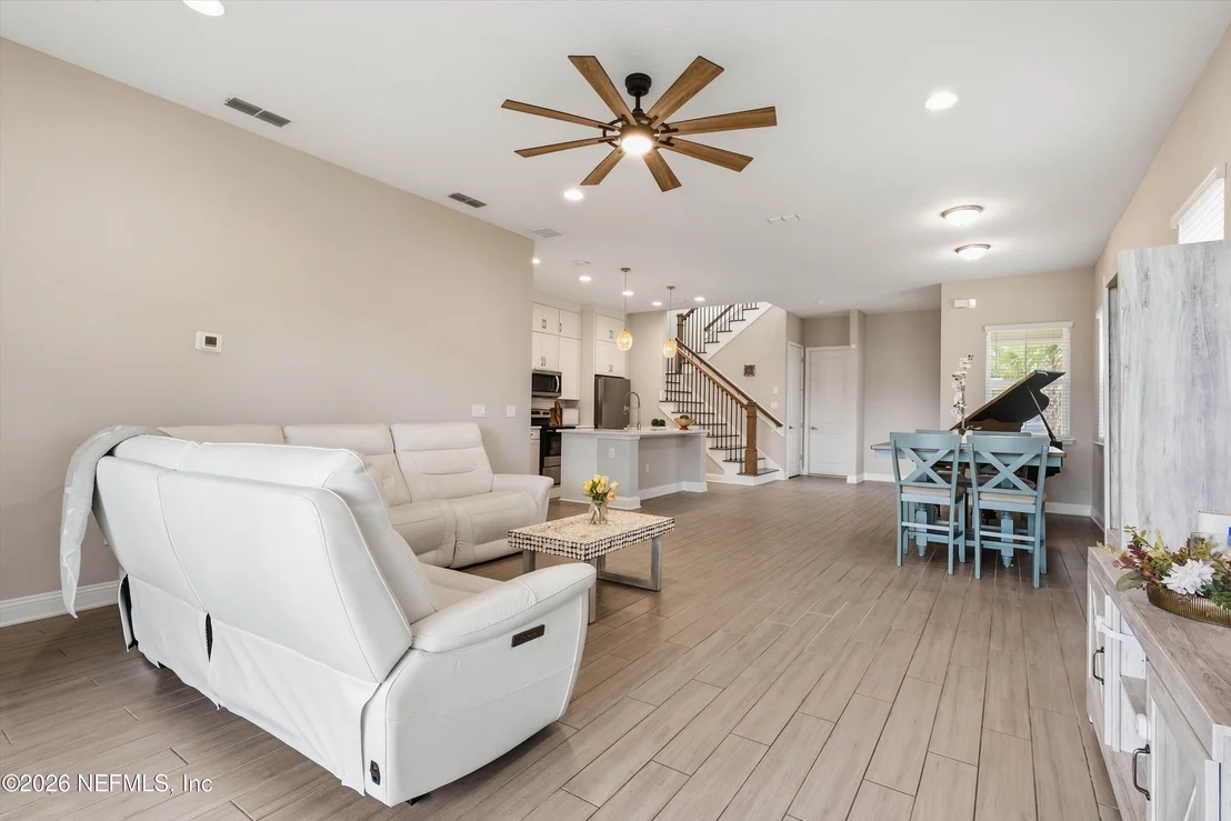 Photo of 385 RUM RUNNER Way