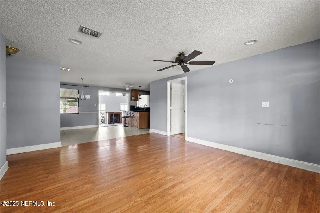 Photo of 360 CANIS Drive W