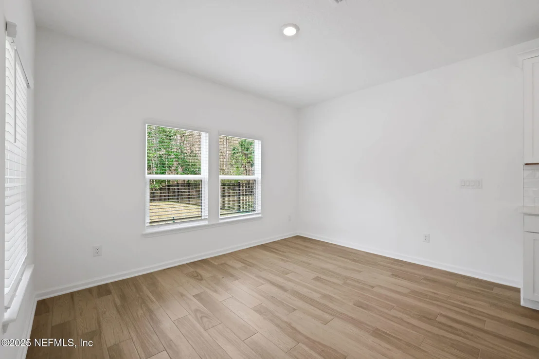 Photo of 744 FARMFIELD Drive
