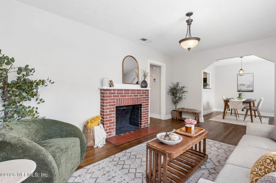 Photo of 2246 REDFERN Road