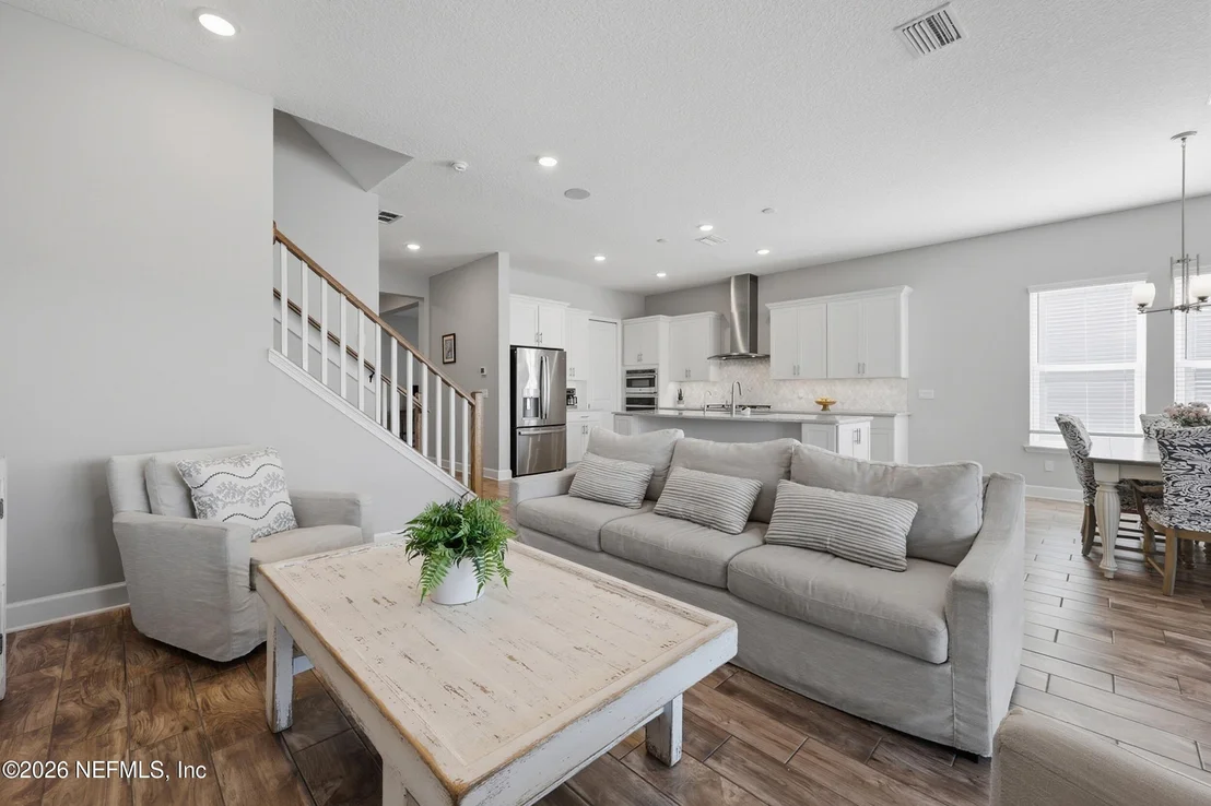 Photo of 232 UNION HILL Drive