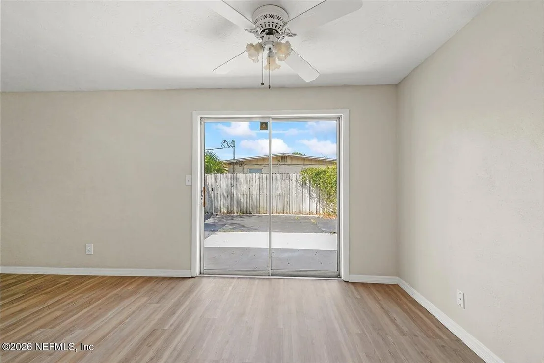 Photo of 215 EDSON Drive