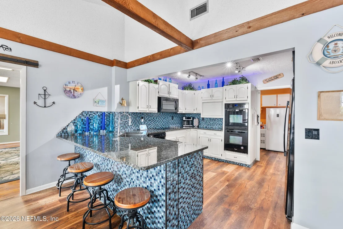 Photo of 5992 HECKSCHER Drive