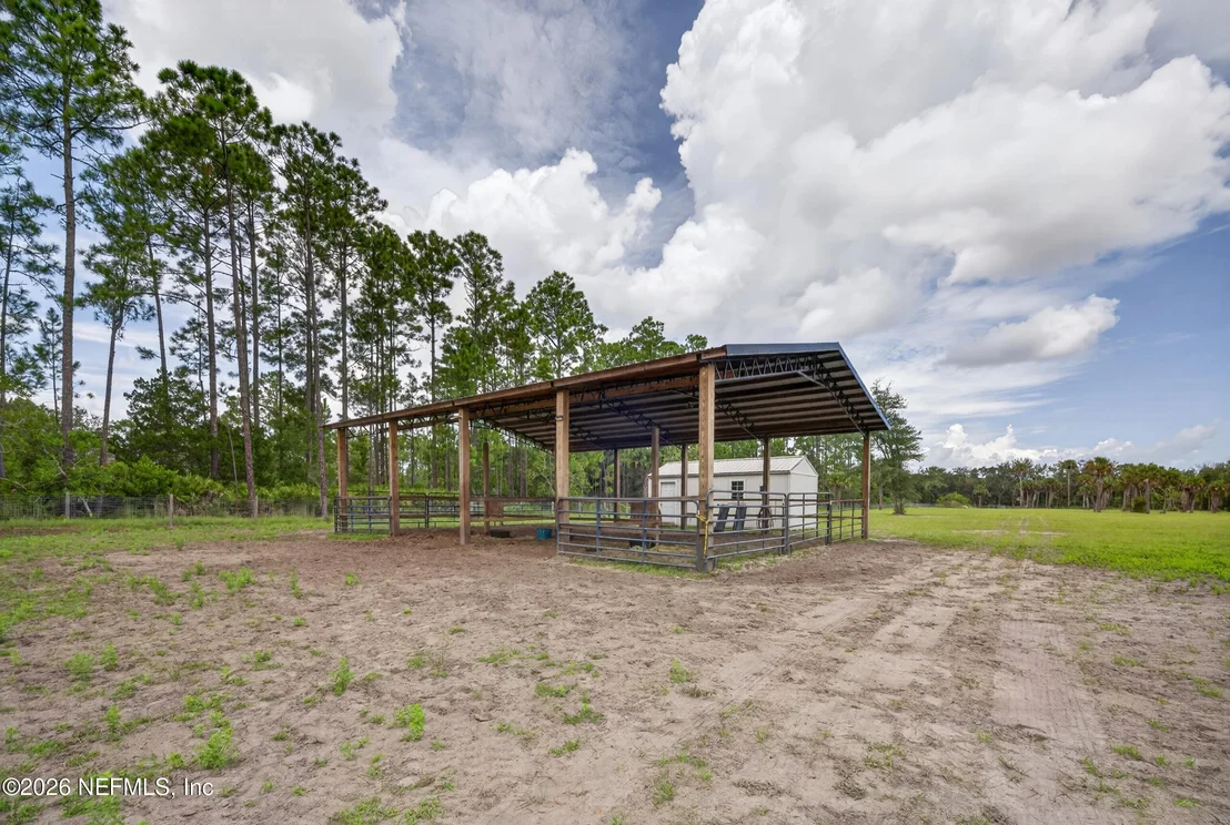 Photo of 475 COUNTY ROAD 335