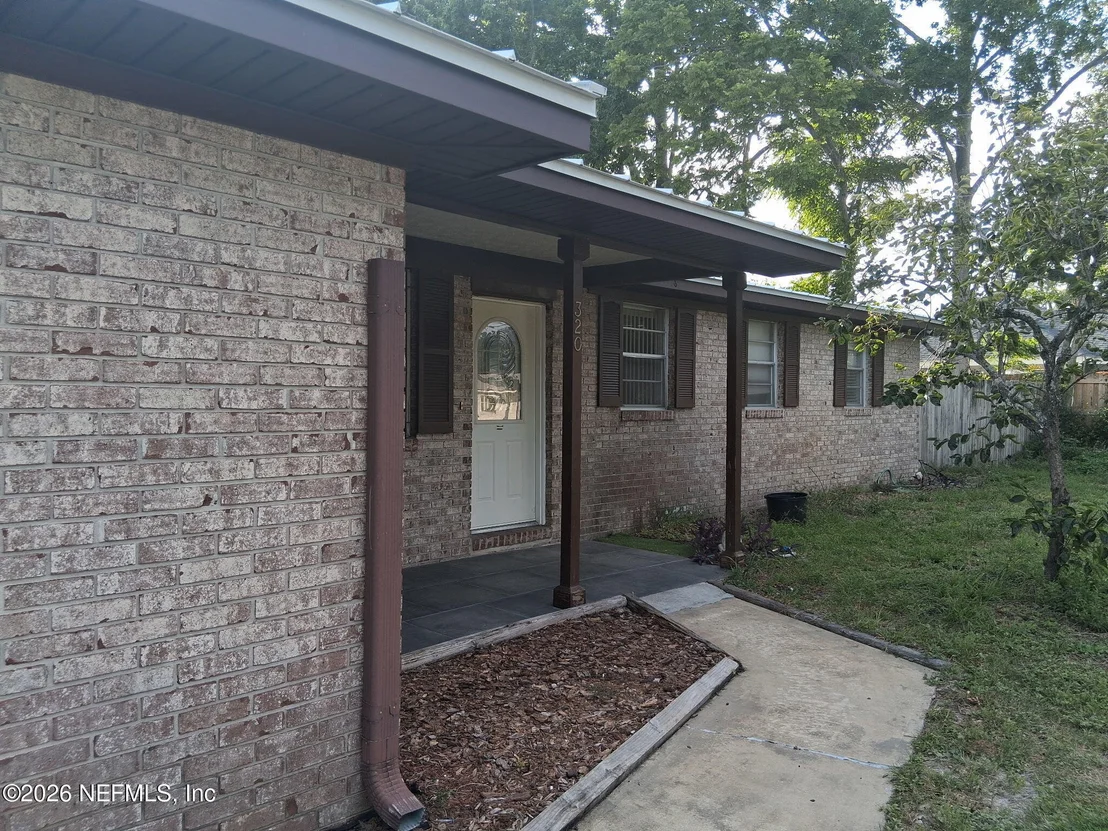 Photo of 320 LOBELIA Road