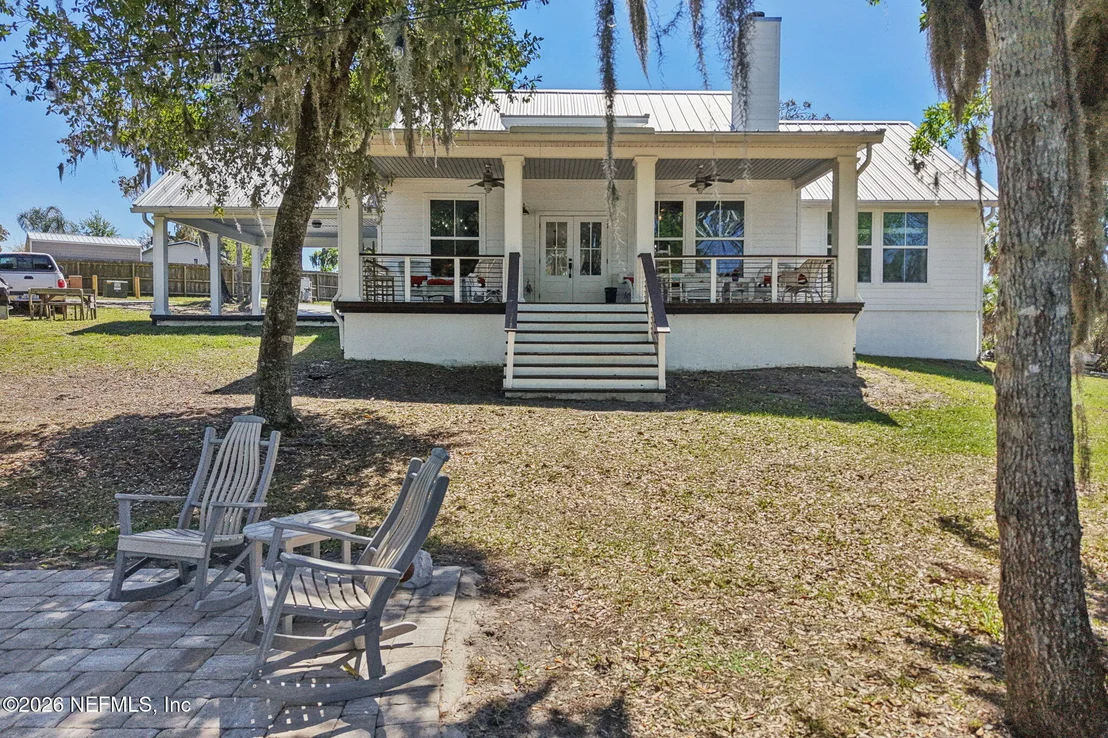 Photo of Unit 17 at 5577 HECKSCHER Drive