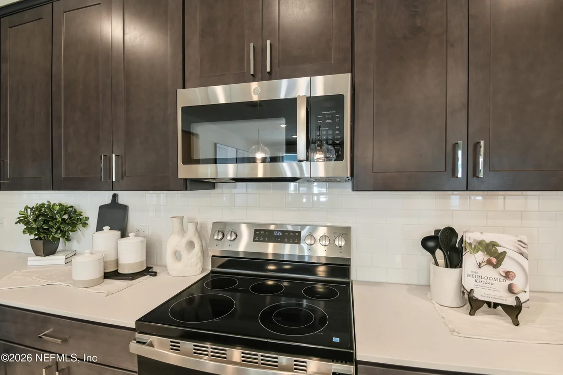 Photo of 33 ENCLAVE Avenue