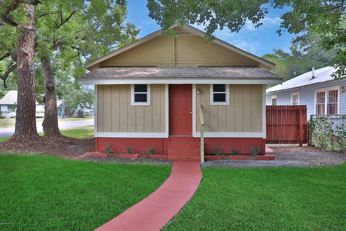 Photo of 3058 PHYLLIS Street