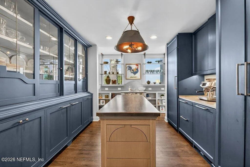 Photo of 4626 RIVER POINT Road W