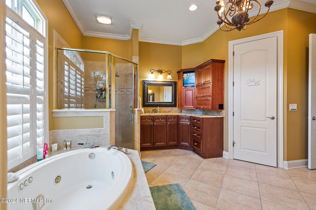 Photo of 329 SUMMERSET Drive