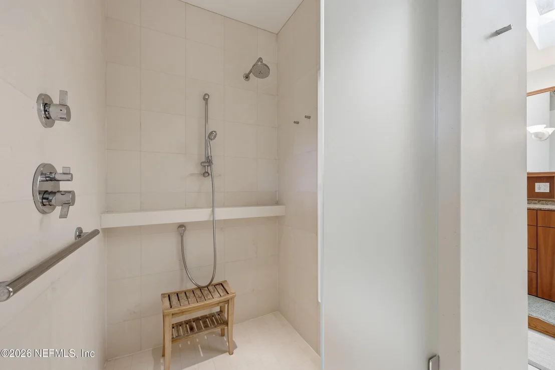 Photo of 2656 BEAUCLERC Road