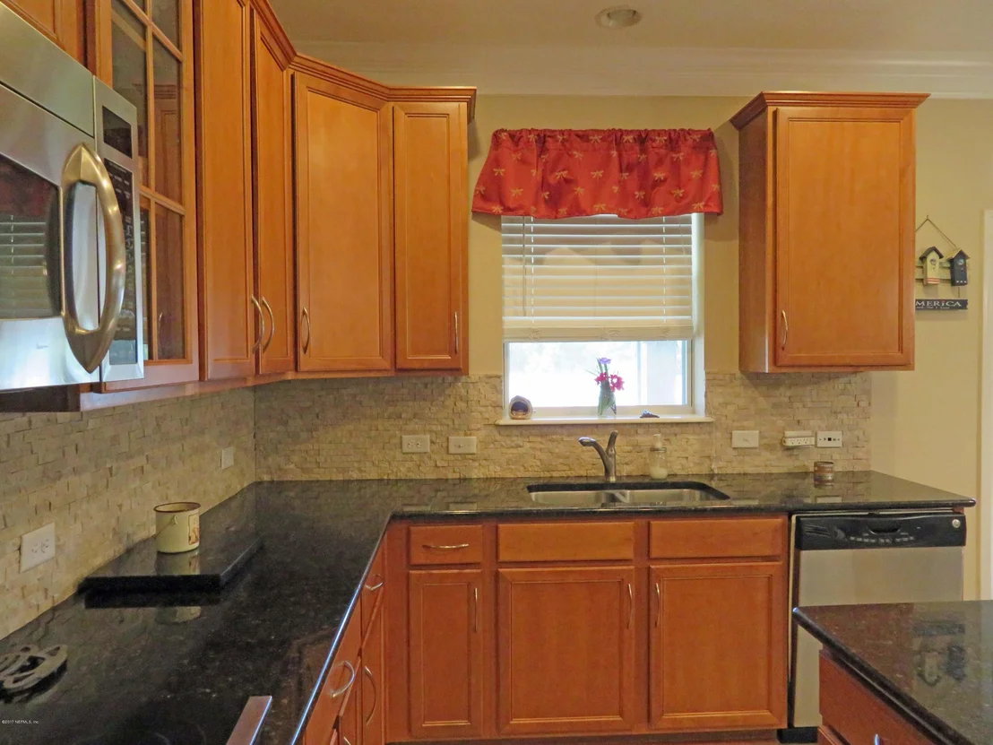 Photo of 137 CRESTHAVEN Place
