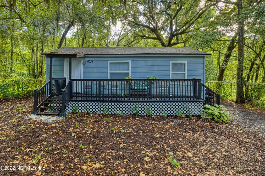 Photo of 6038 DIAMOND Street