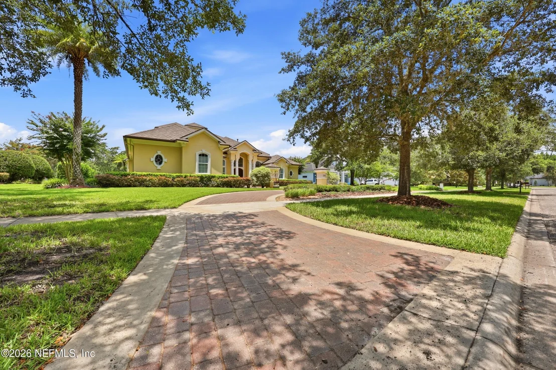 Photo of 1160 REGISTRY Boulevard