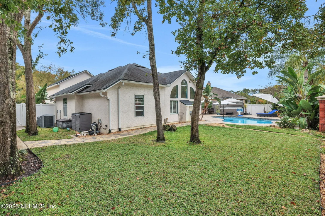 Photo of 246 EDGEWATER BRANCH Drive