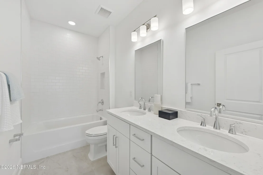 Photo of 258 PINE LEAF Drive