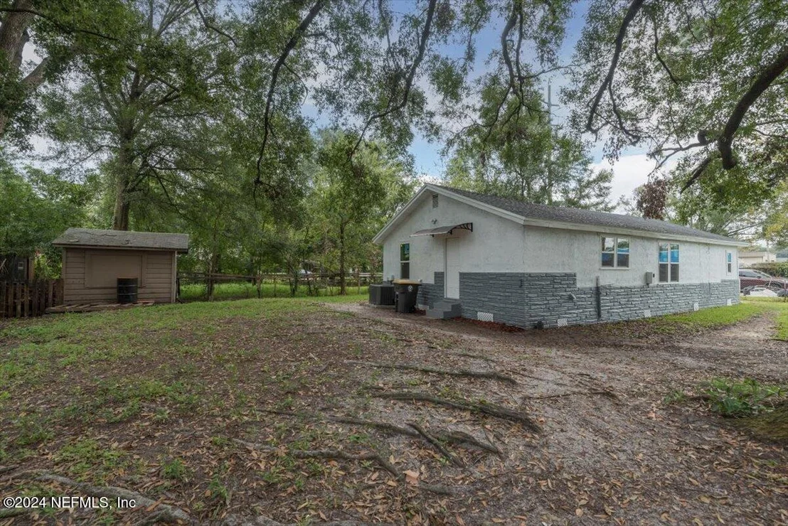 Photo of 4029 EDISON Avenue
