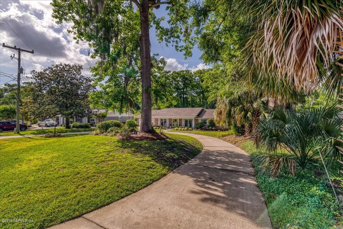 Photo of 2127 LA VACA Road