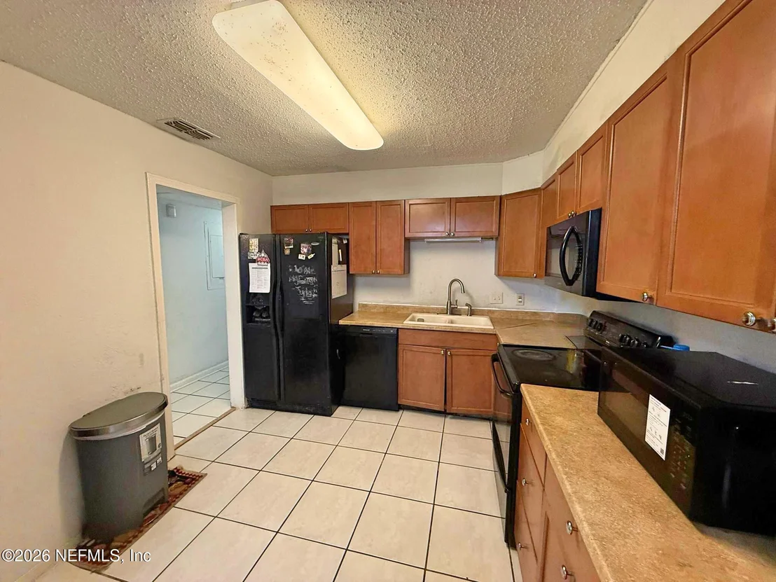 Photo of 2846 YELLOW PINE Drive