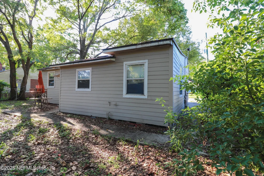 Photo of 3390 SHERIDAN Road