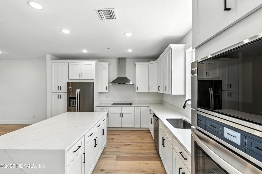 Photo of 45 CORTEZ Avenue