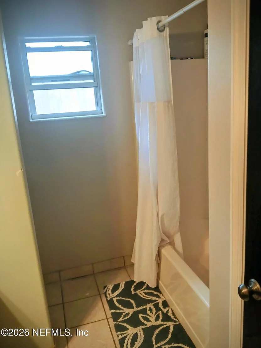 Photo of 115 CRESTWOOD Drive