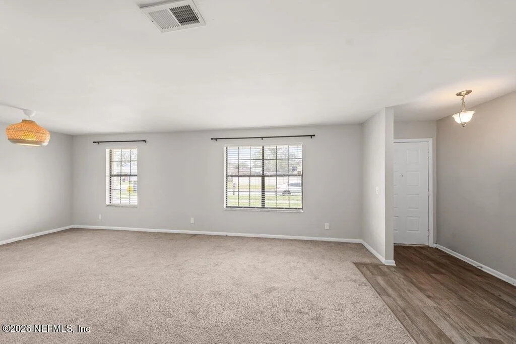 Photo of 1235 SQUIRREL Lane N