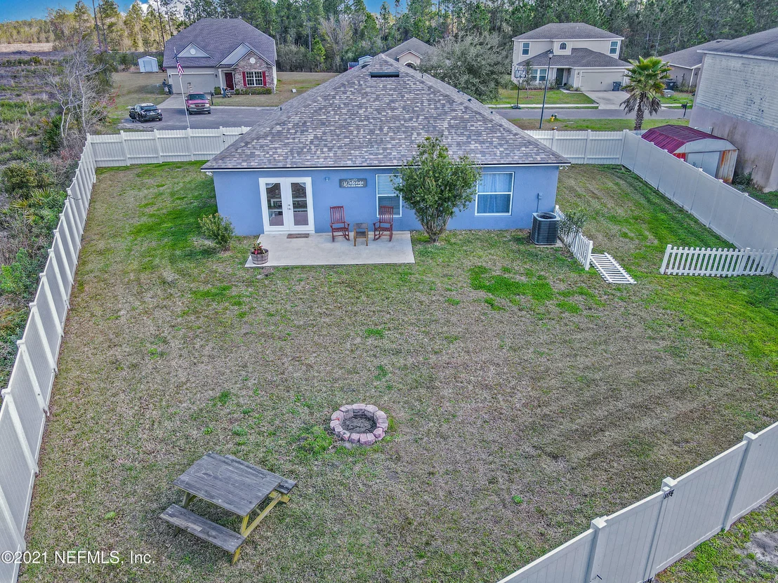 Photo of 698 ISLAMORADA Drive N
