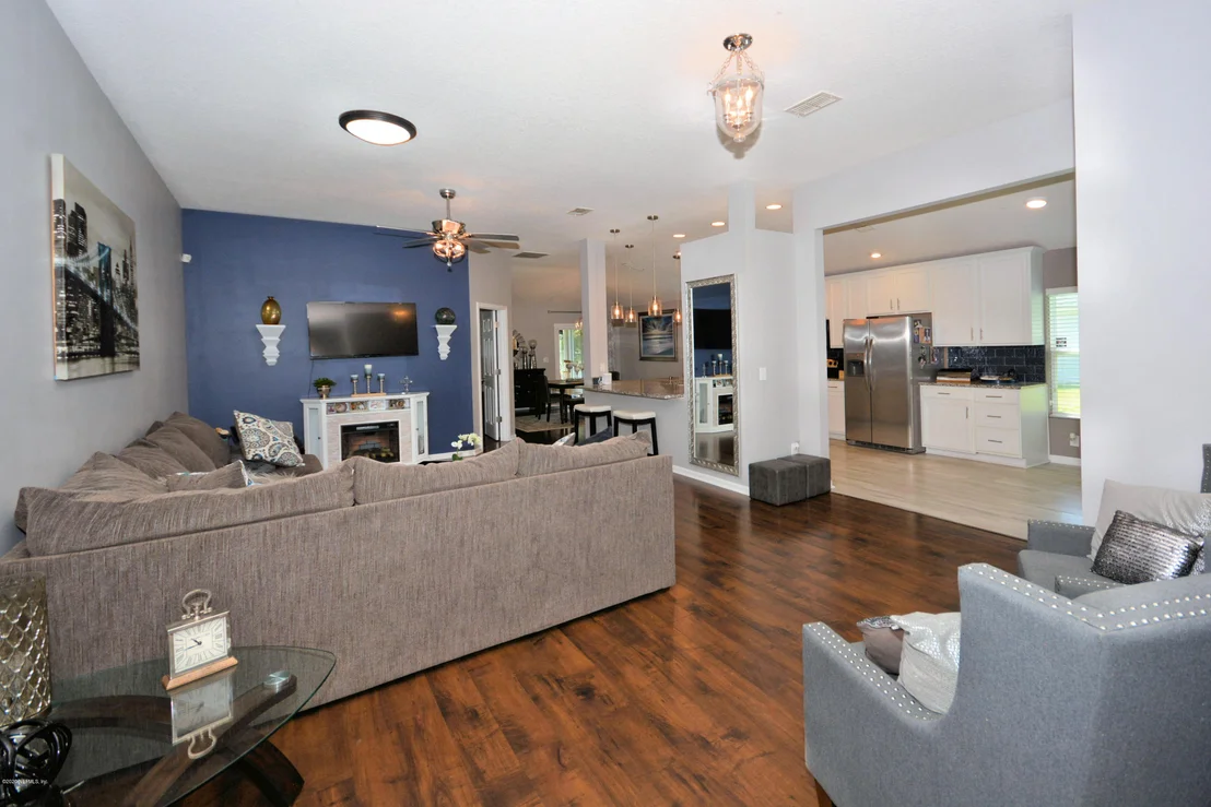 Photo of 49 W TEAGUE BAY Drive