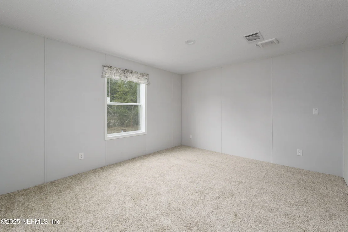Photo of 128 LAKEVIEW Court