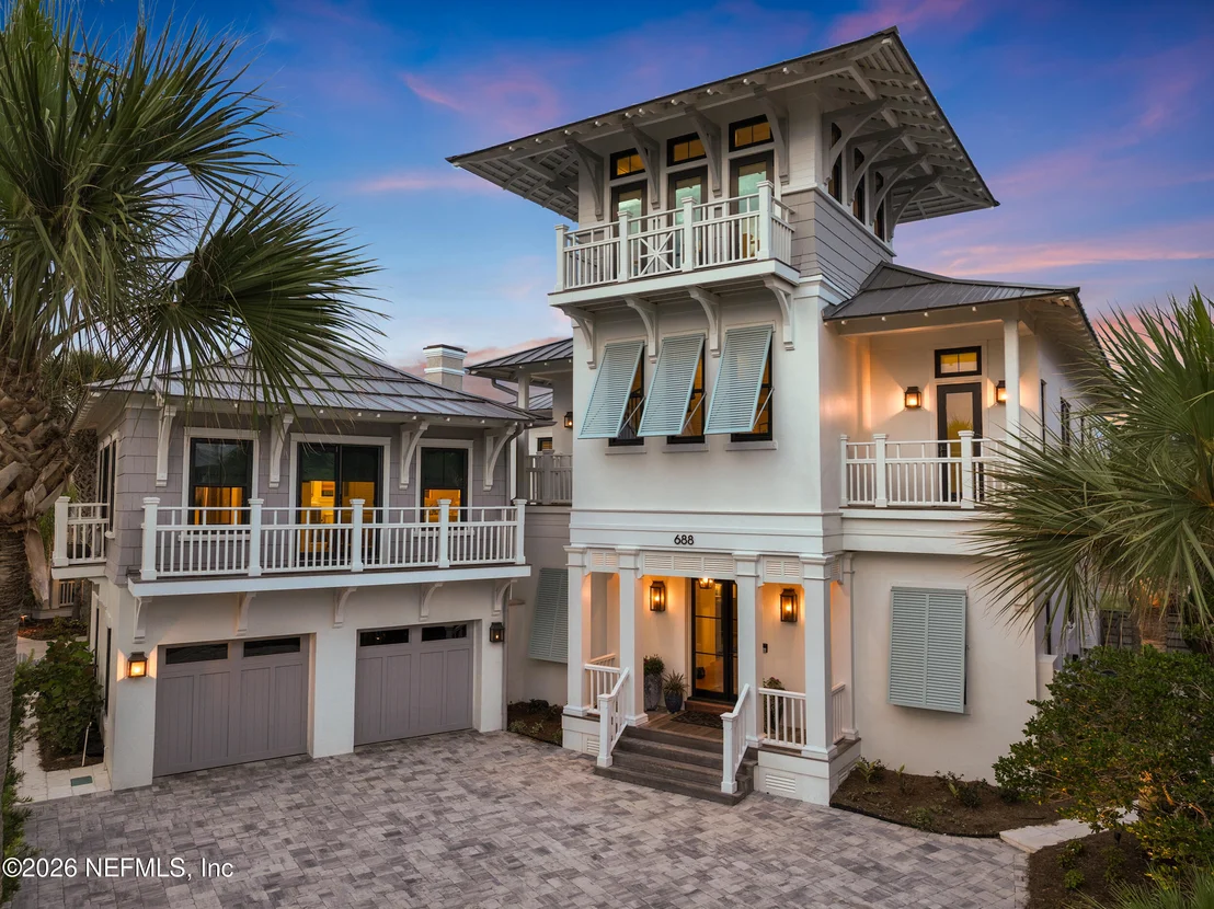 Photo of 688 OCEAN PALM Way