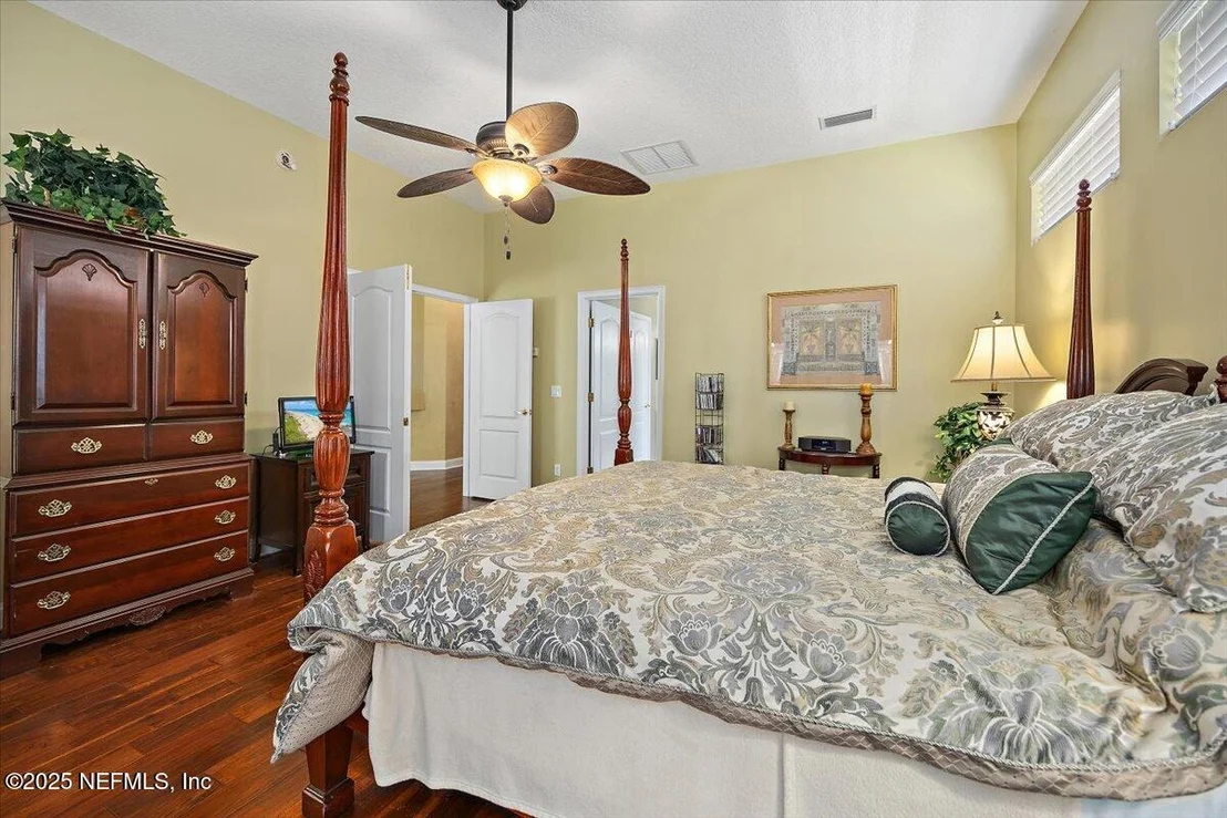 Photo of 1484 BARRINGTON Circle