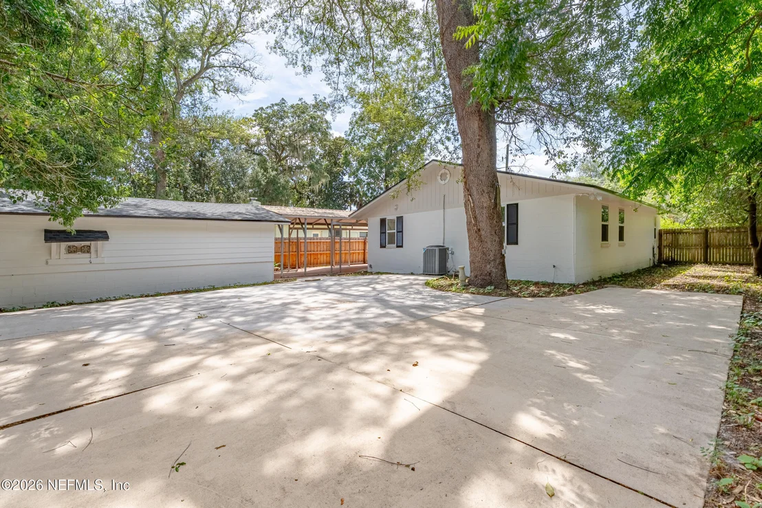 Photo of 5331 N NORTH RIVER Road