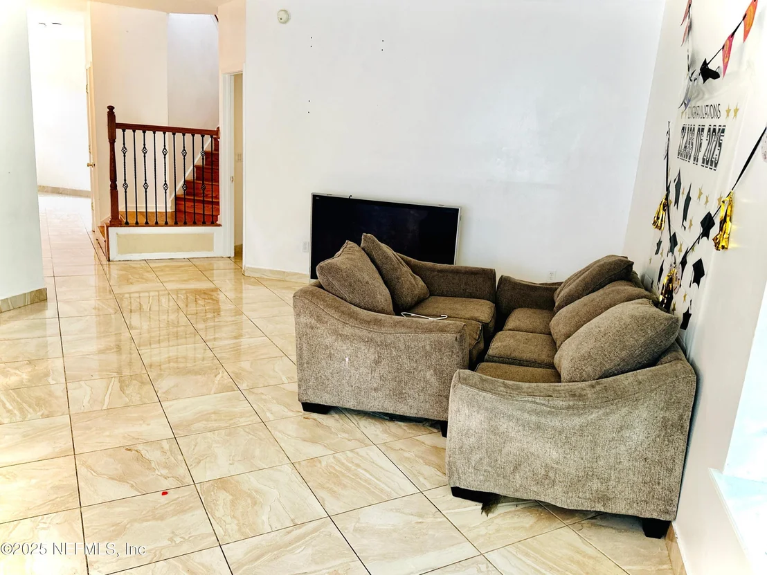 Photo of 351 SUMMIT Drive