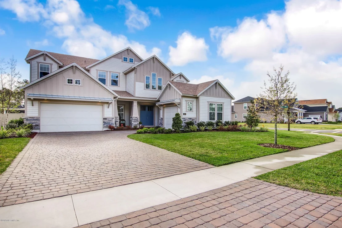 Photo of 386 OUTLOOK Drive