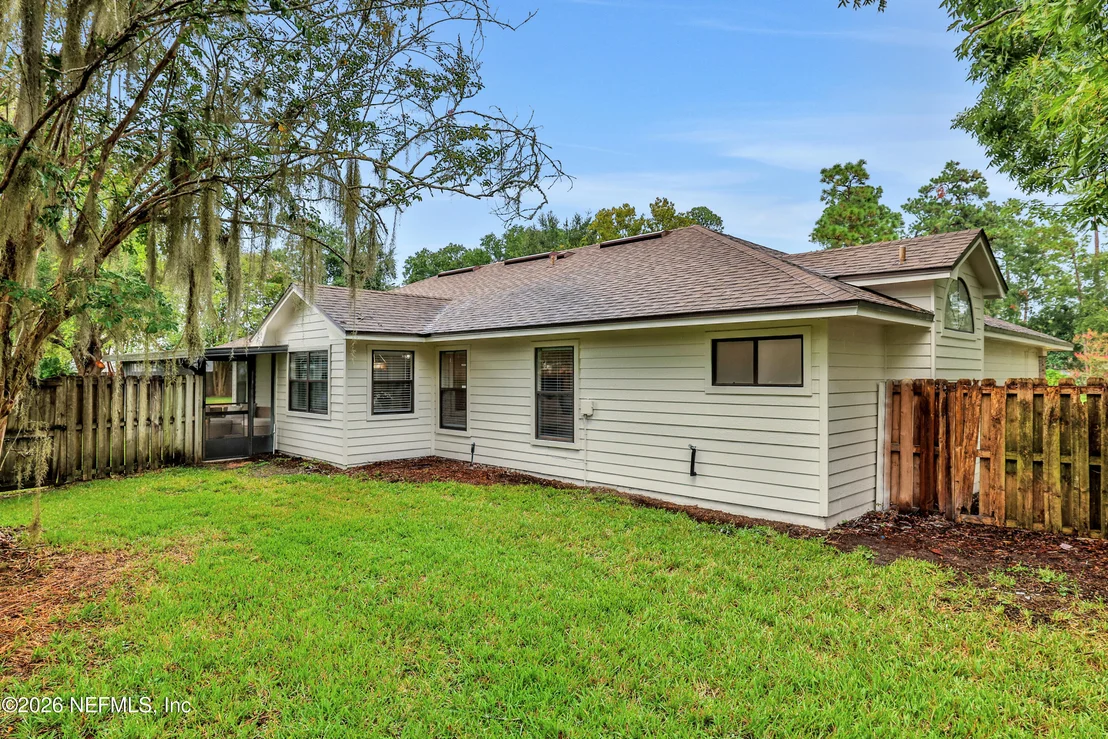 Photo of 408 HARVEST BEND Drive