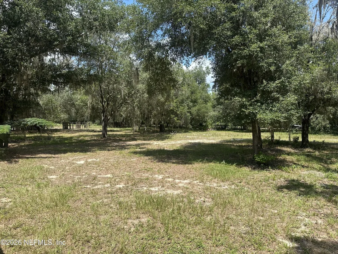 Photo of 101 W STRICKLAND Road