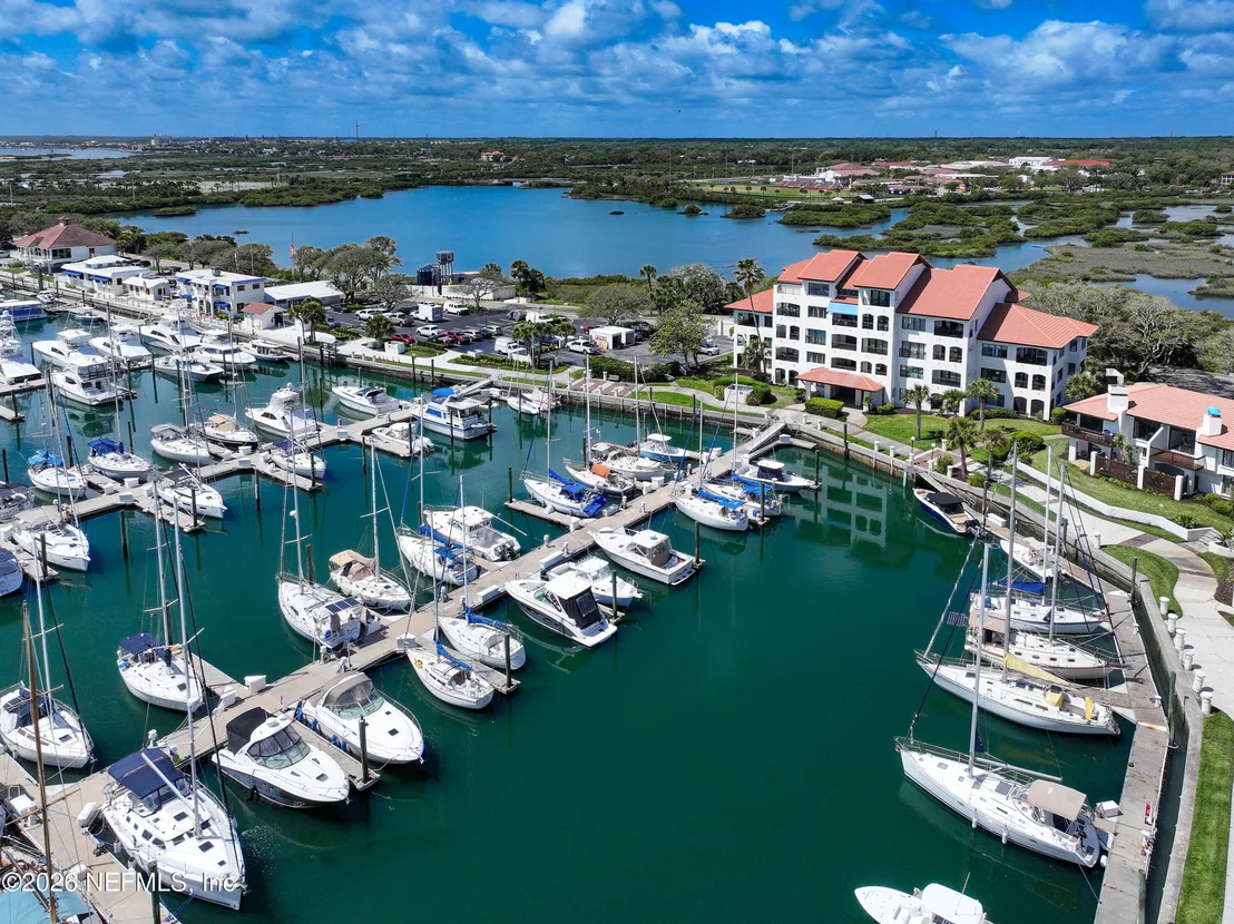 Photo of Unit 3101 at 3101 HARBOR Drive
