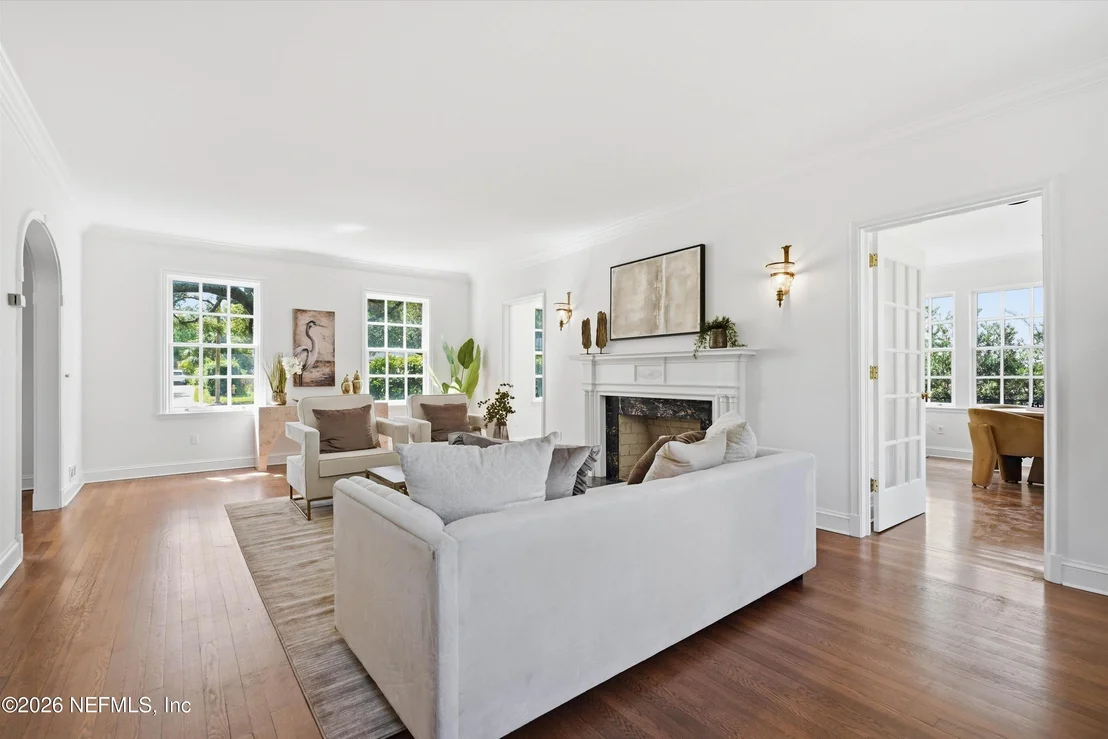 Photo of 959 MAPLE Lane