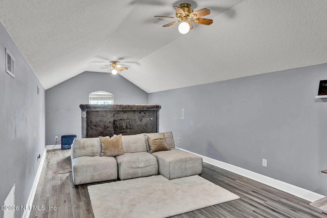 Photo of 10977 HICKORY TRACE Lane