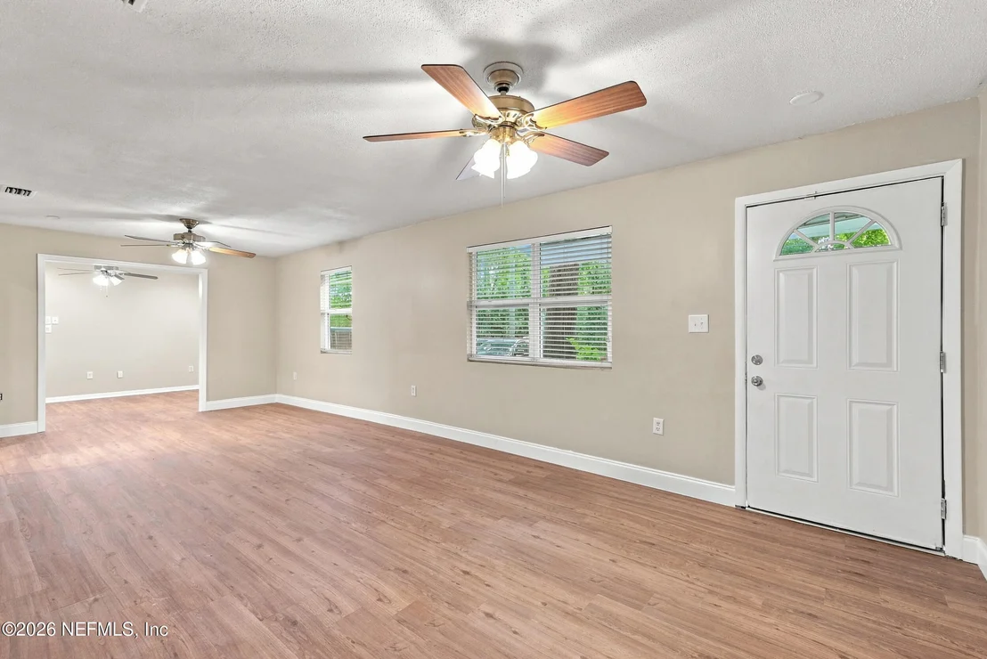 Photo of 11948 AARON Road